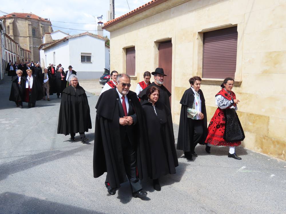 Los amigos de la capa se ponen de gala en Alaraz