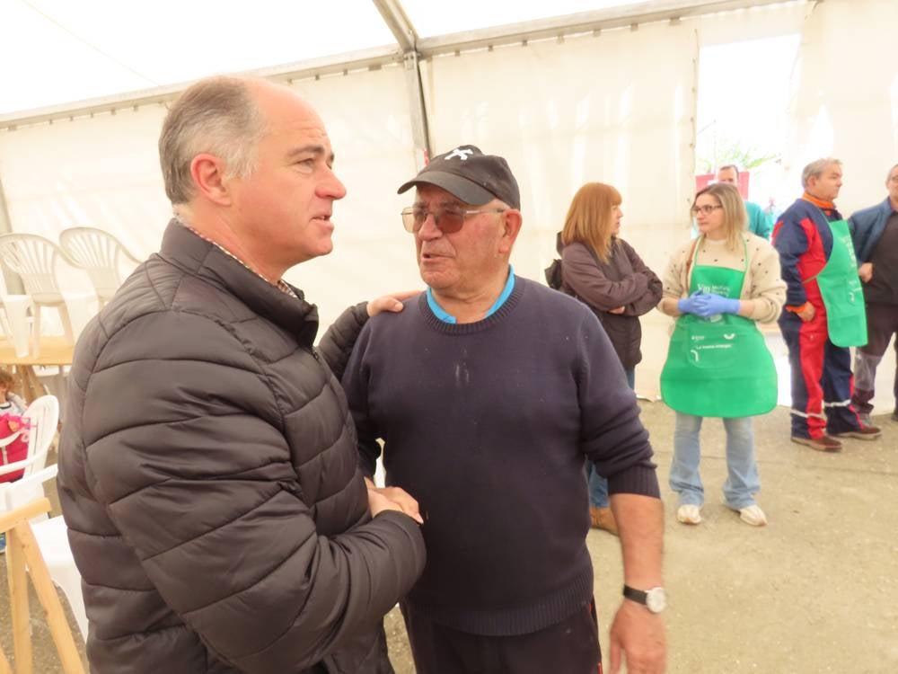 Recuerdos del pasado en la VIII Matanza Típica de Cantaracillo