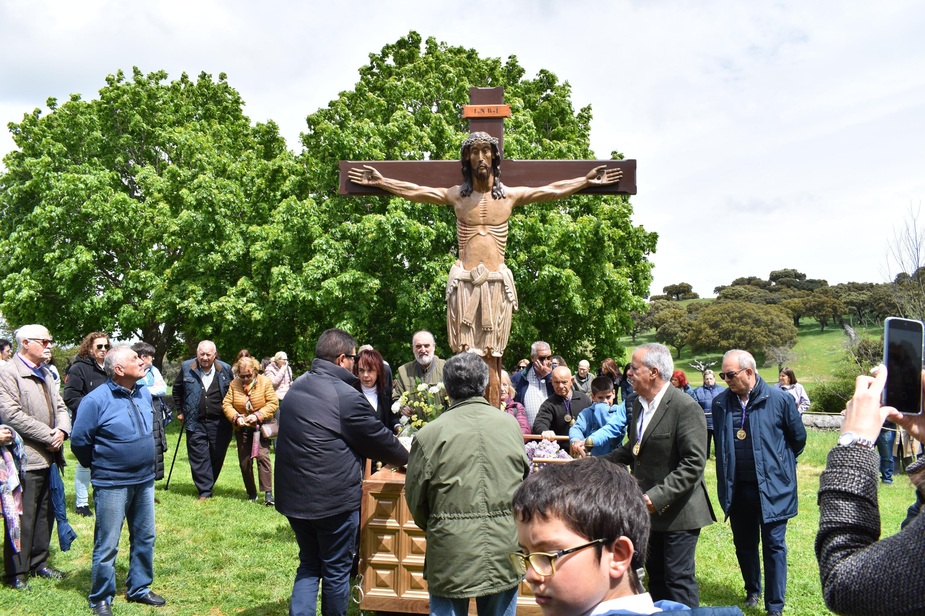 A tiro de soga y devoción con el Cristo de Cabrera