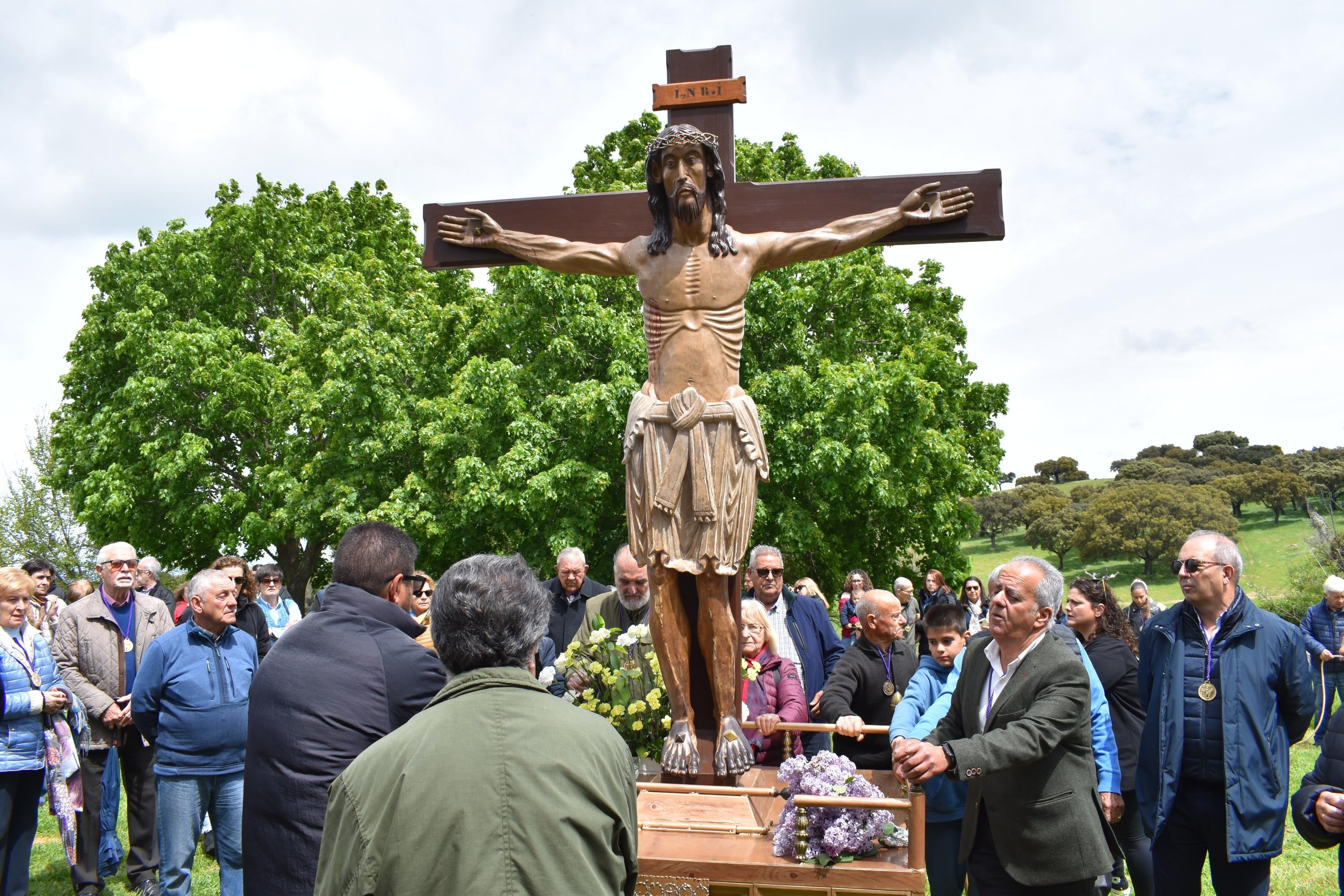 A tiro de soga y devoción con el Cristo de Cabrera