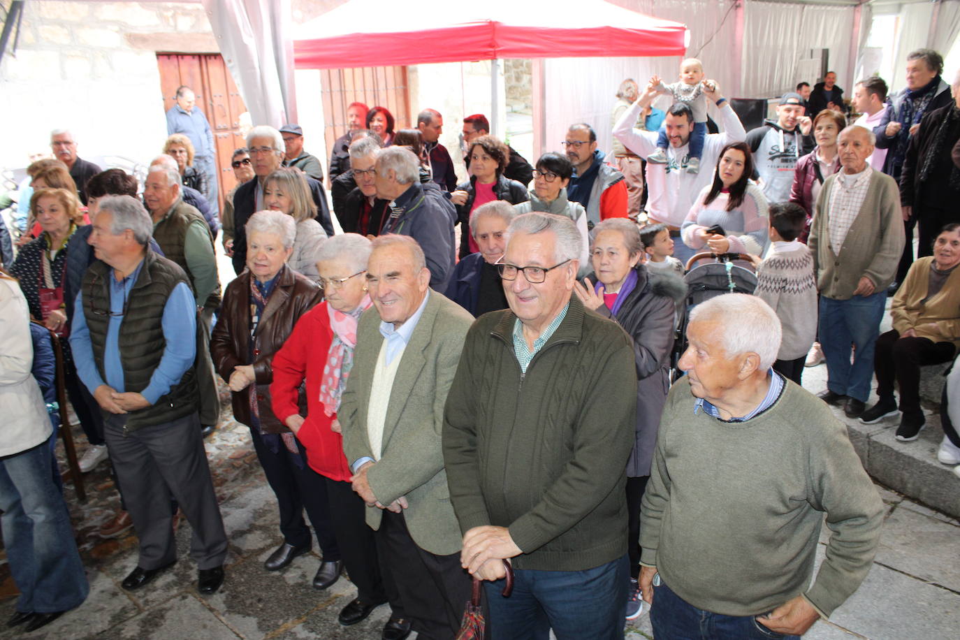 San Esteban de la Sierra disfruta de su riqueza enológica