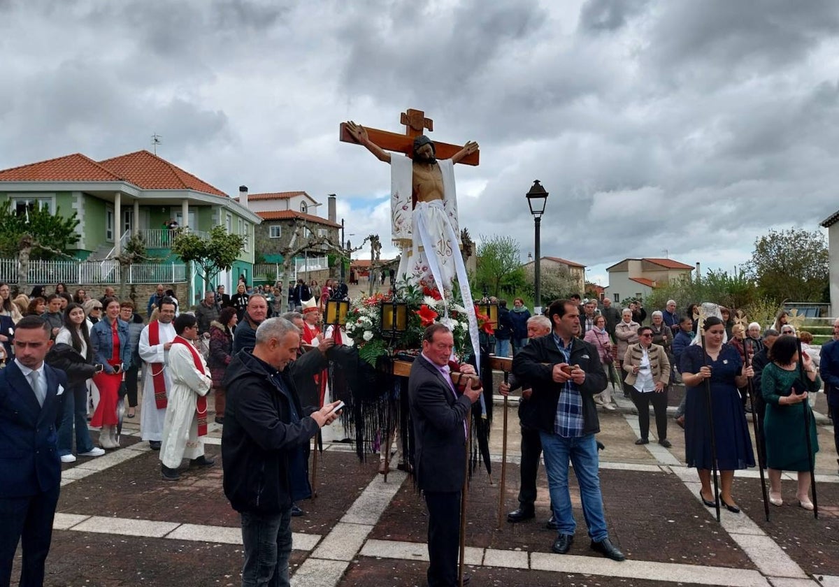 Escurial de la Sierra celebra la fiesta de la Santa Cruz