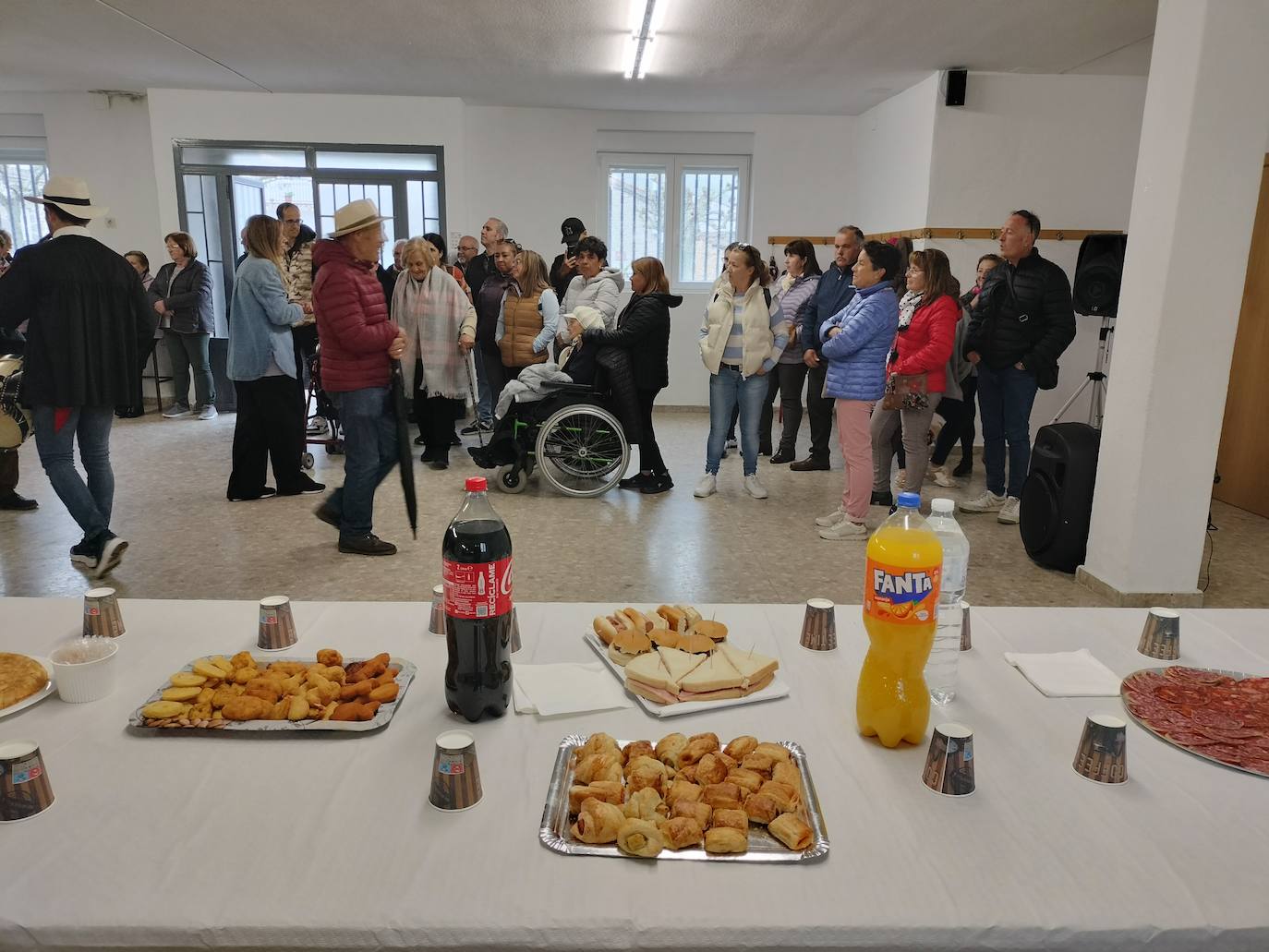 Los vecinos de Sanchotello celebran la bendición de campos