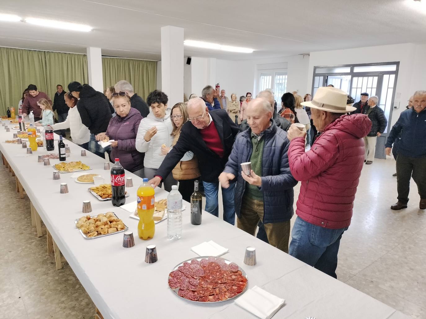 Los vecinos de Sanchotello celebran la bendición de campos