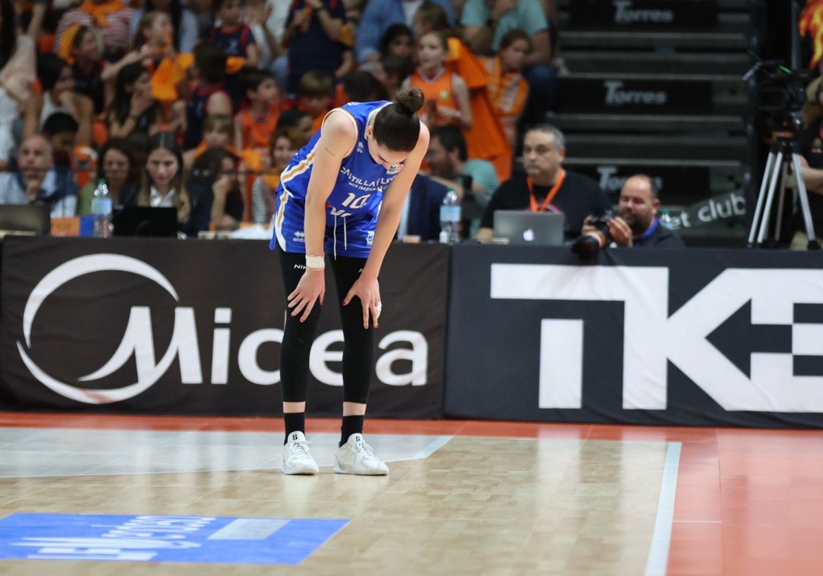 Avenida vuelve a venirse abajo en los últimos minutos y se queda sin final de la Liga Femenina (75-62)