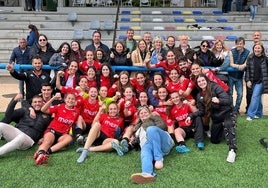 El Salamanca FF celebra el triunfo en tierras madrileñas.