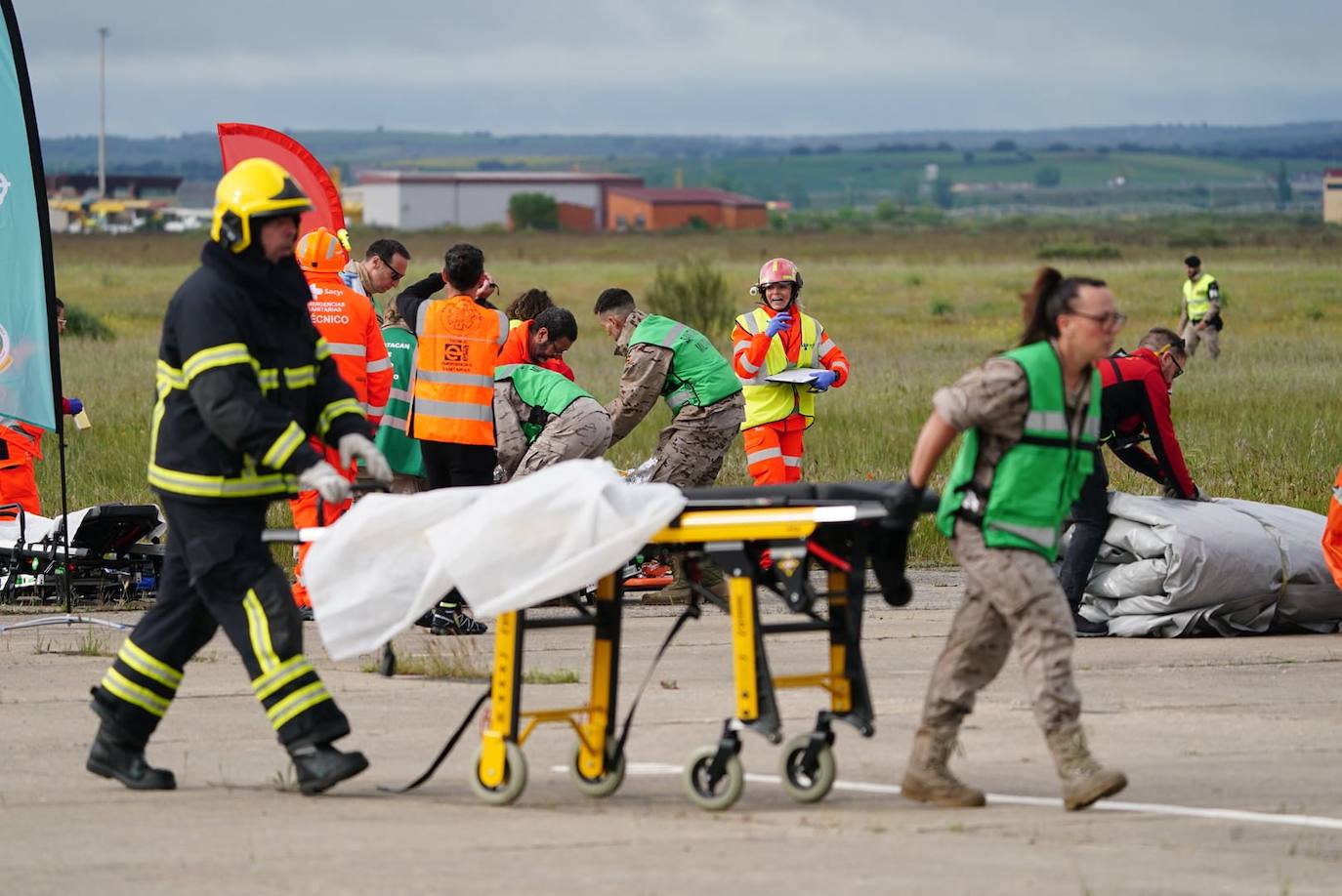 El simulacro de accidente aéreo en Matacán, en imágenes