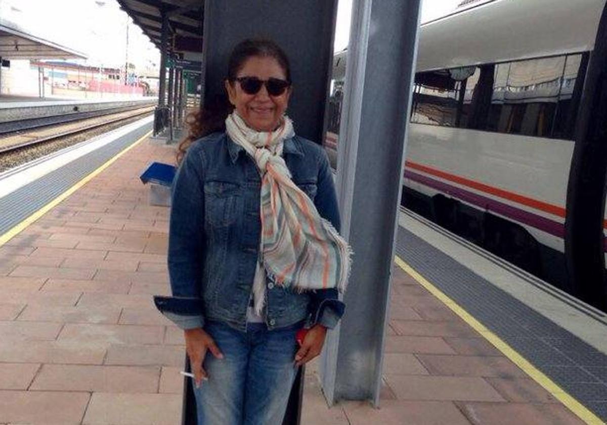 Renfe desvela el curioso origen de uno de los memes más virales de Lolita: «Qué frío hace en esta estación»