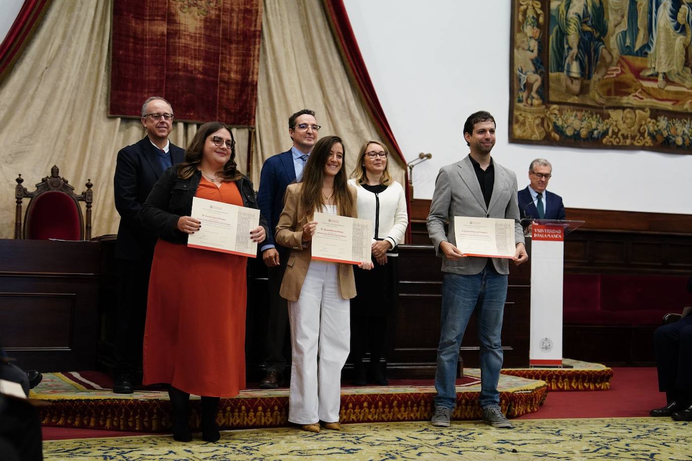 Alumnos cum laude: &quot;Son muchas noches de estudio...&quot;