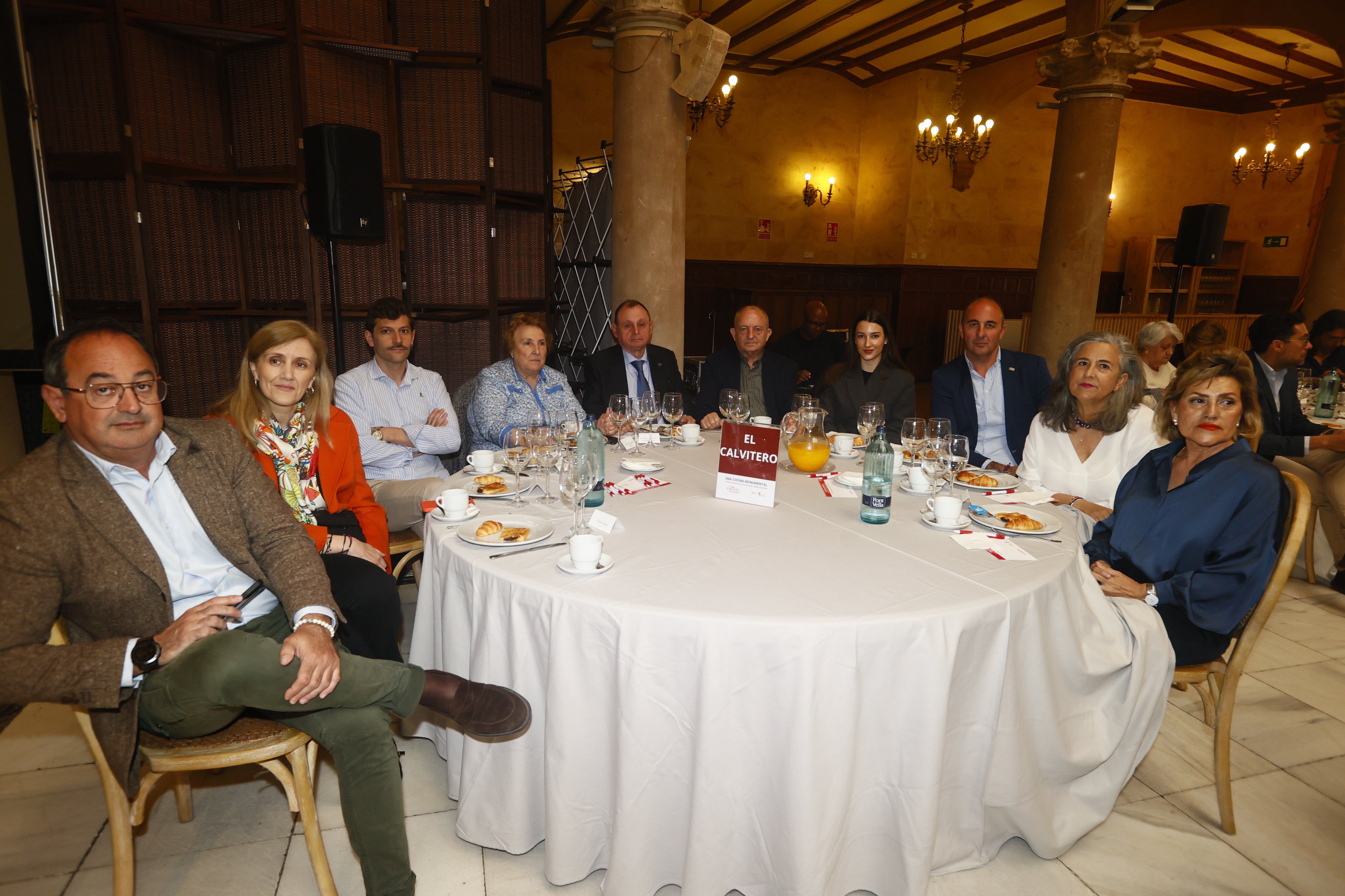 Fernando Lázaro (Abadía Retuerta), Mª Dolores Gil (Consejería Cultura JCyL), Francisco Santos (Blanco y Negro), Mª Rosa Iglesias, Francisco Javier, José Herrero (Lavabar), María Díaz (Las Cabañas), Gustavo Hernández (Fundación Siglo), Mª José Hernández y Concha Martín.