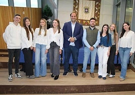 Diego González, Cruz Carnicer, Estela Gómez, Isabel Hernández, Roberto Martín, Roberto H. Garabaya, Noa Herráez, Carlota Sagrado y Alba Miña.