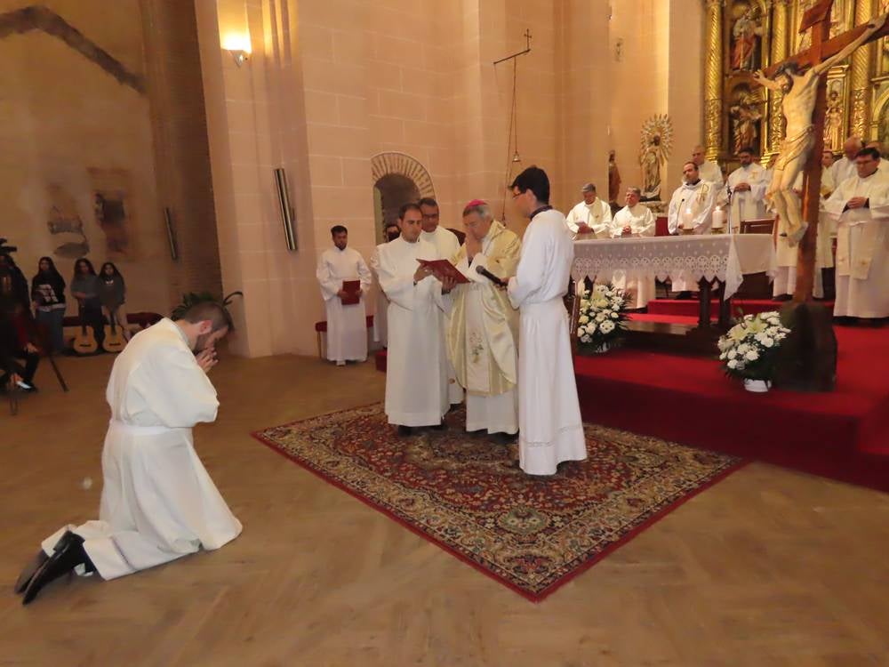 Nuevo acólito al servicio del altar