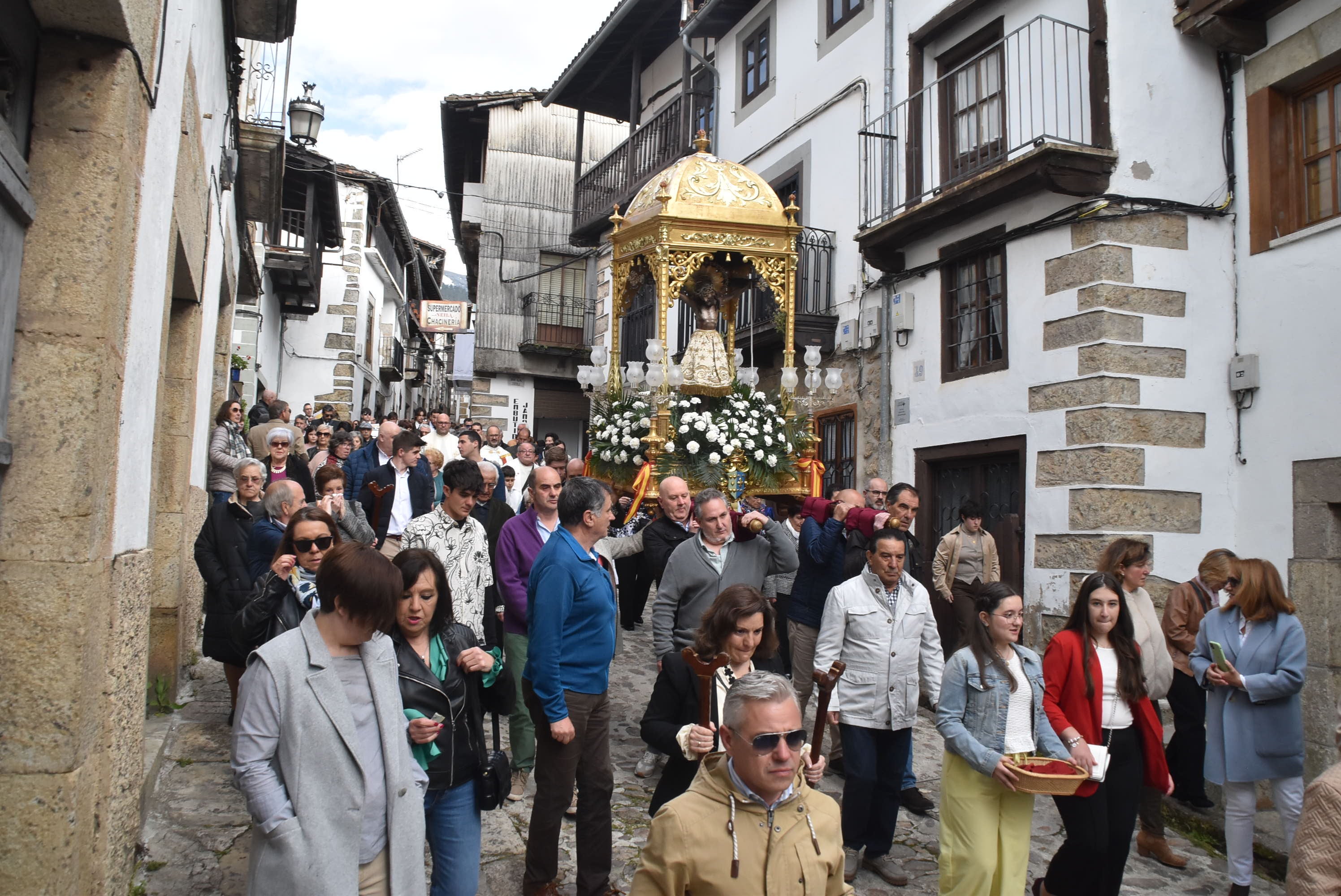 El Cristo del Refugio hace historia en Candelario