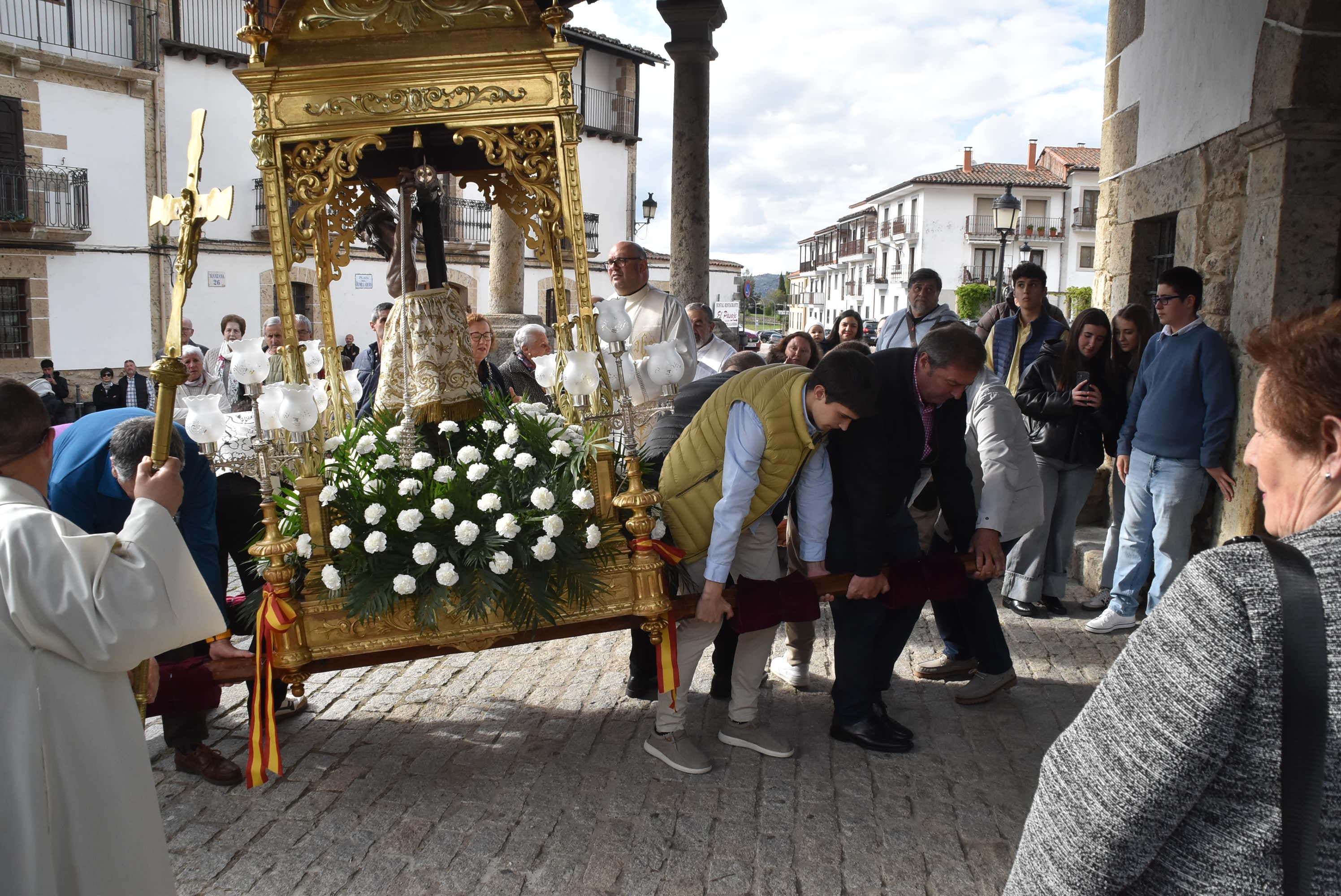 El Cristo del Refugio hace historia en Candelario