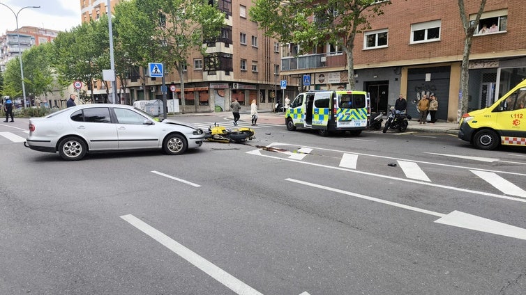 Imagen de la colisión en la avenida de Alfonso IX.