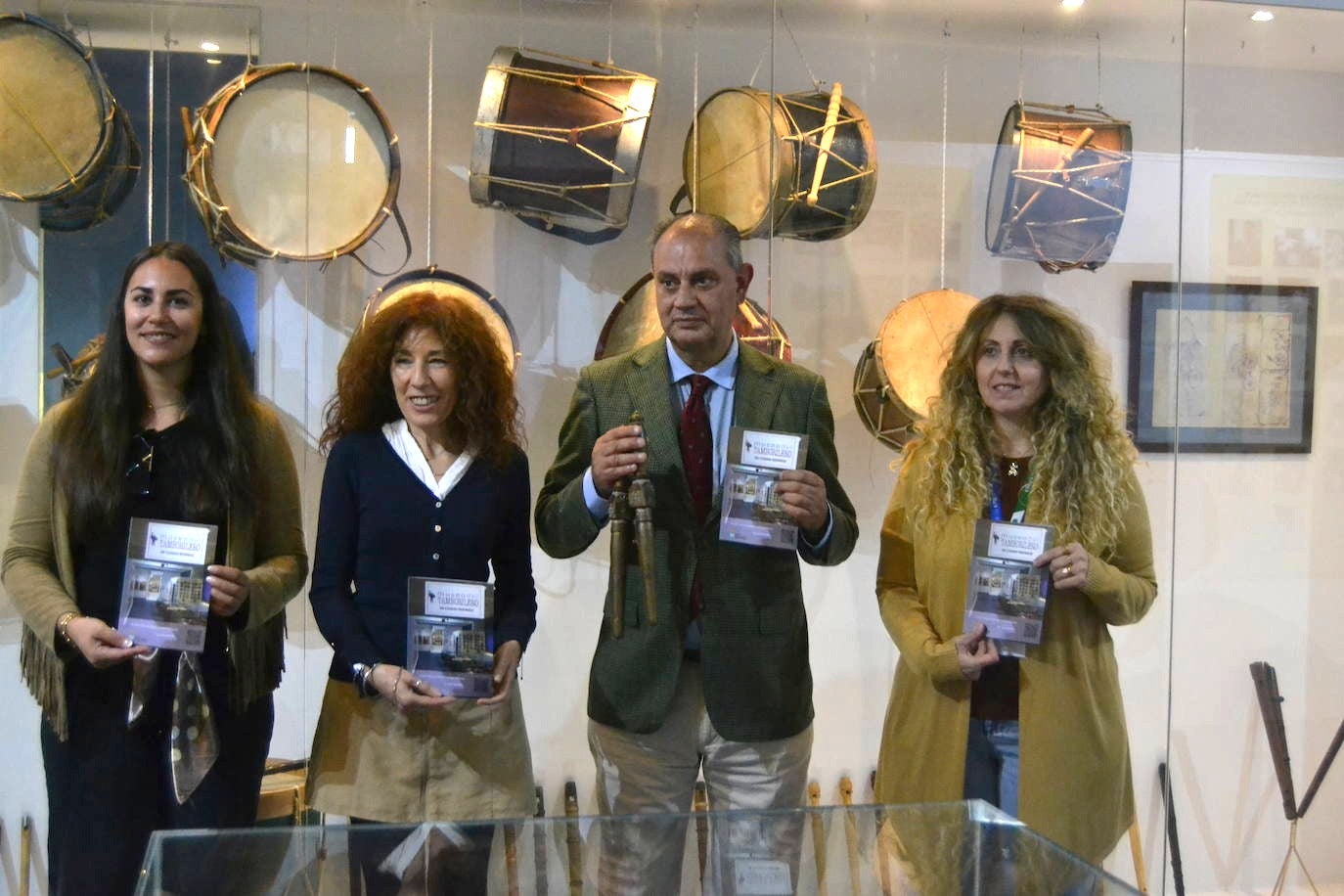 Ciudad Rodrigo estrena folleto del museo del Tamborilero
