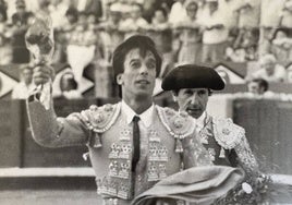 Juan José en una vuelta al ruedo triunfal en La Glorieta.