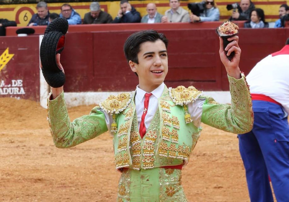 Marco Pérez sigue sumando carteles con las figuras