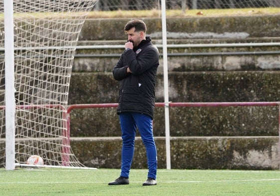 Carlos Valverde, en su etapa como entrenador del filial.