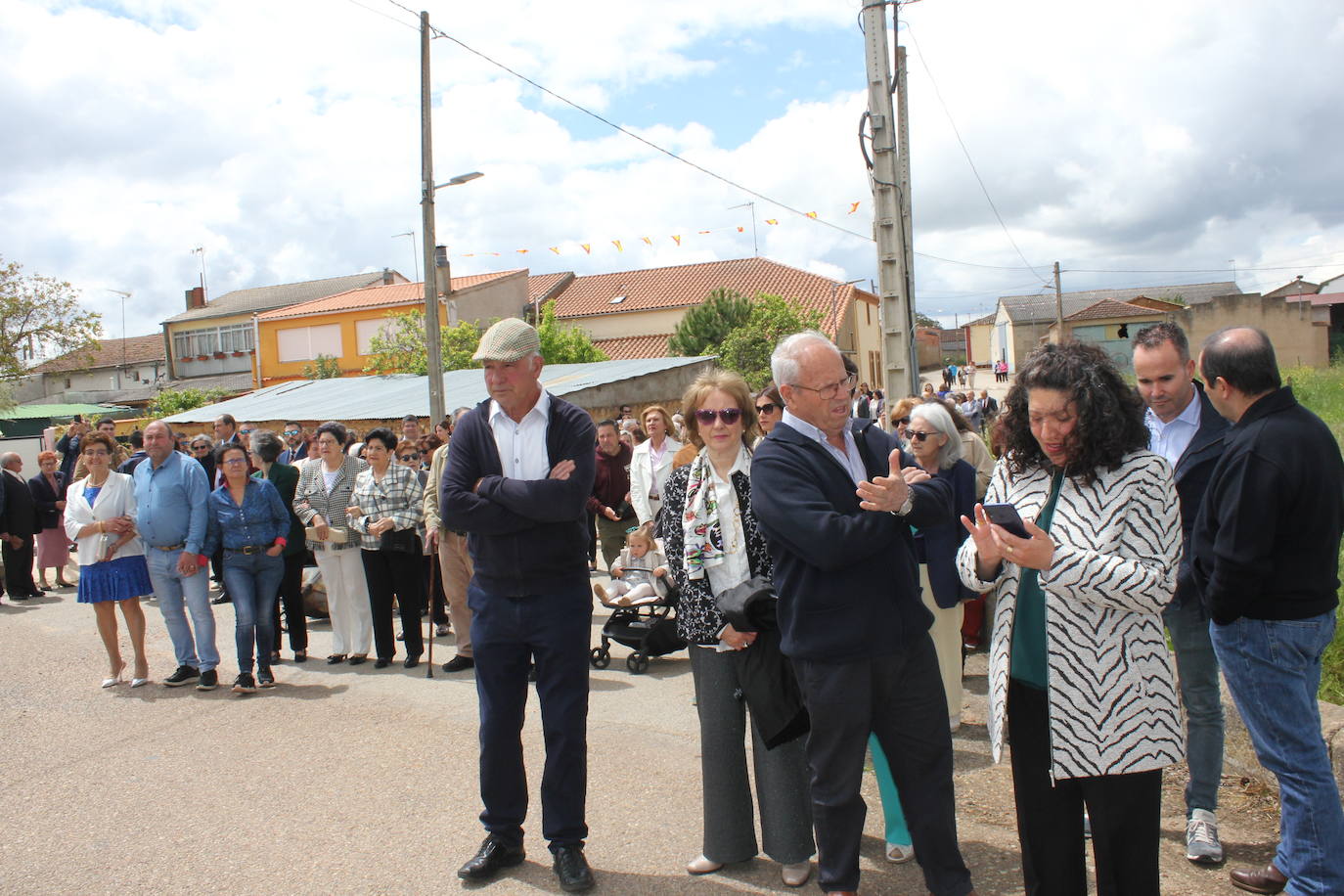 Cabrillas bendice los campos de la mano de San Isidro en el inicio del programa festivo