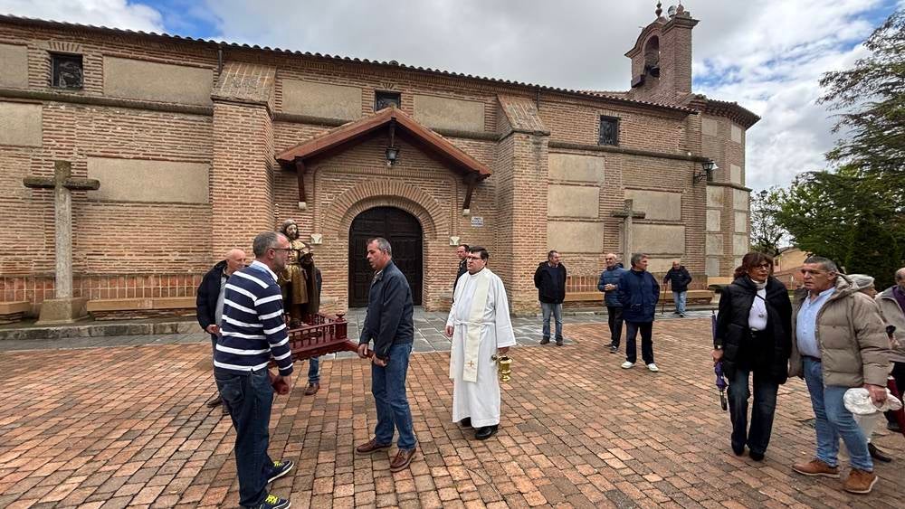 Procesión con San Isidro en Cantalapiedra