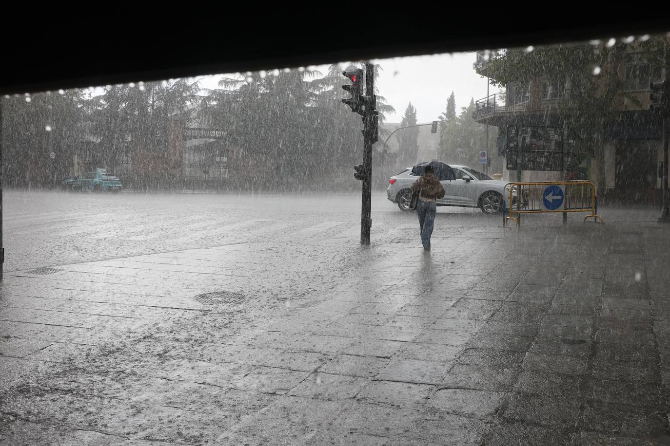 Las mejores imágenes del chaparrón que ha &#039;empapado&#039; a Salamanca este jueves