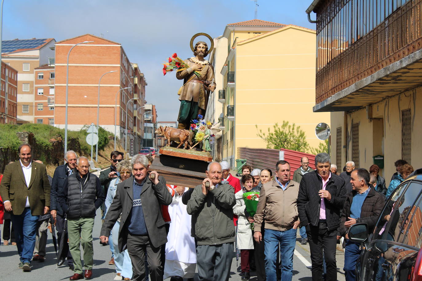 Guijuelo no falta a su cita con San Isidro y la bendición de campos