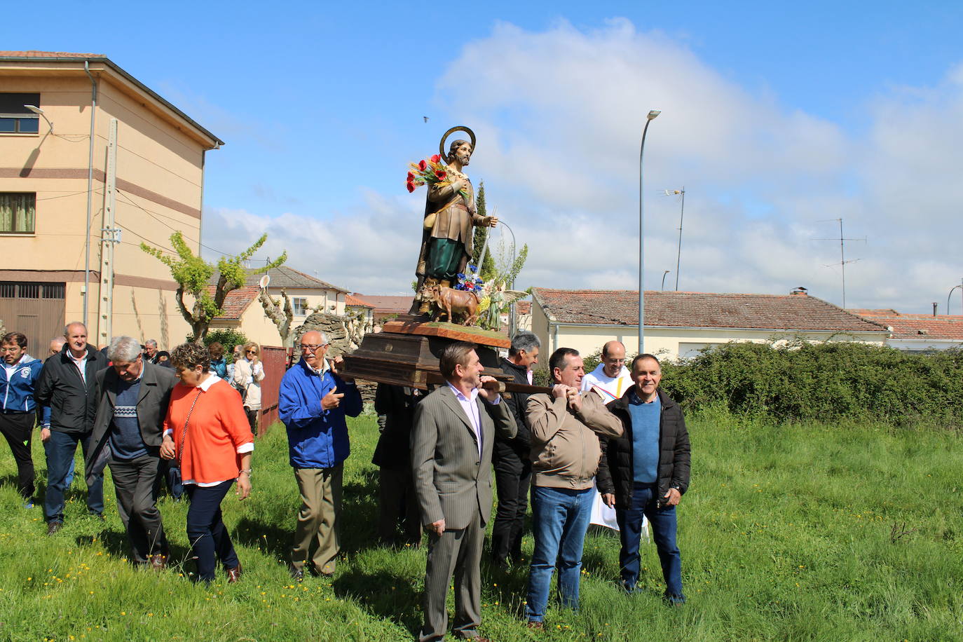 Guijuelo no falta a su cita con San Isidro y la bendición de campos