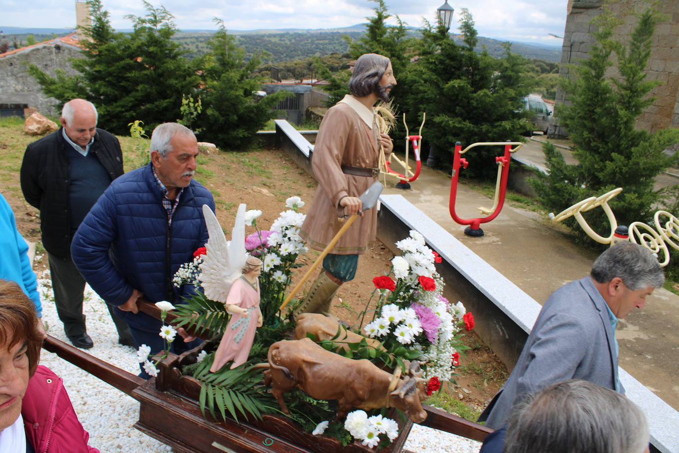 Los vecinos de Guijo de Ávila se reencuentran en torno a San Isidro