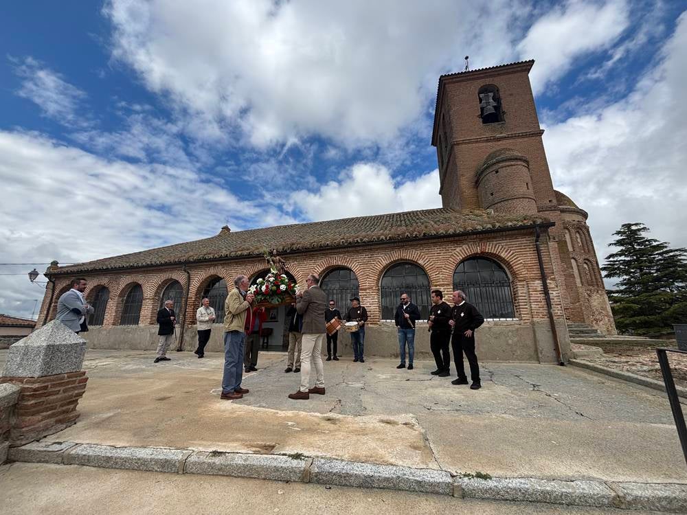 Honores y jotas a San Isidro en Aldeaseca