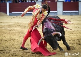 Trinchera de Paco Ureña a uno de los toros de José Enrique Fraile de Valdefresno.