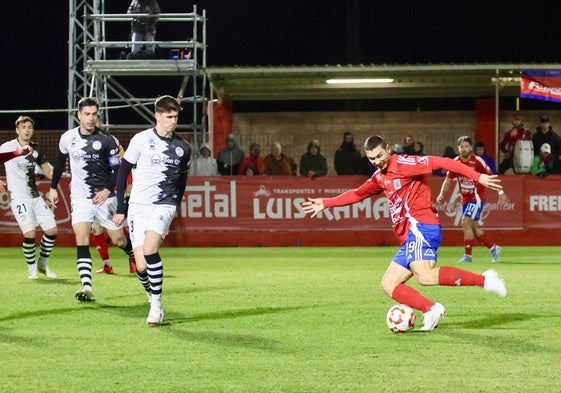 Ramiro y Carlos García, en el encuentro de la primera vuelta contra el Tarazona.
