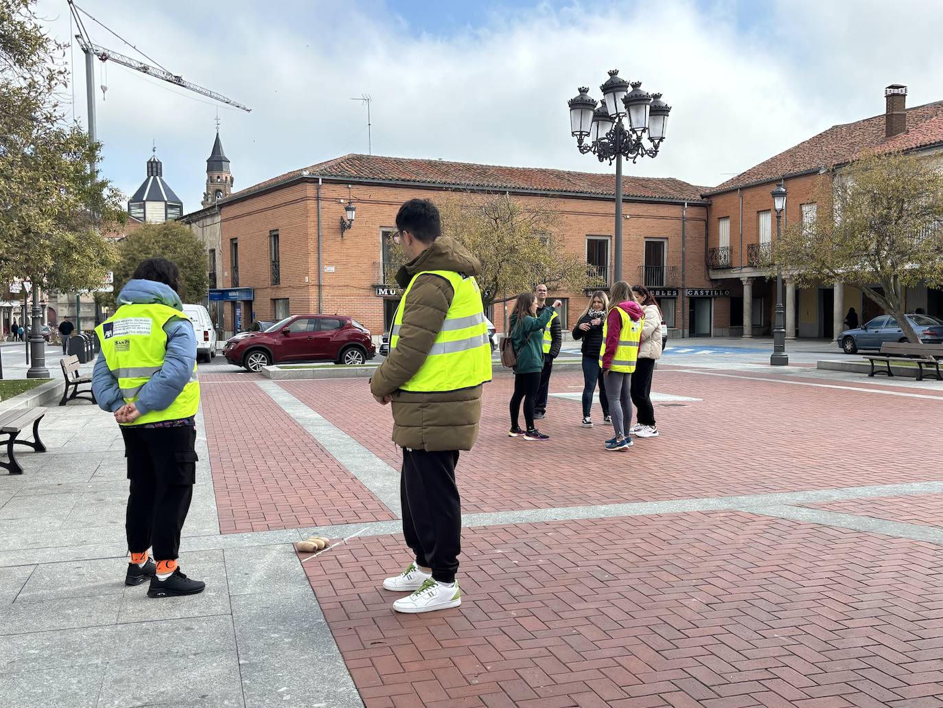 Todos los centros educativos de Peñaranda unidos por primera vez en el día de la Educación Física en la Calle