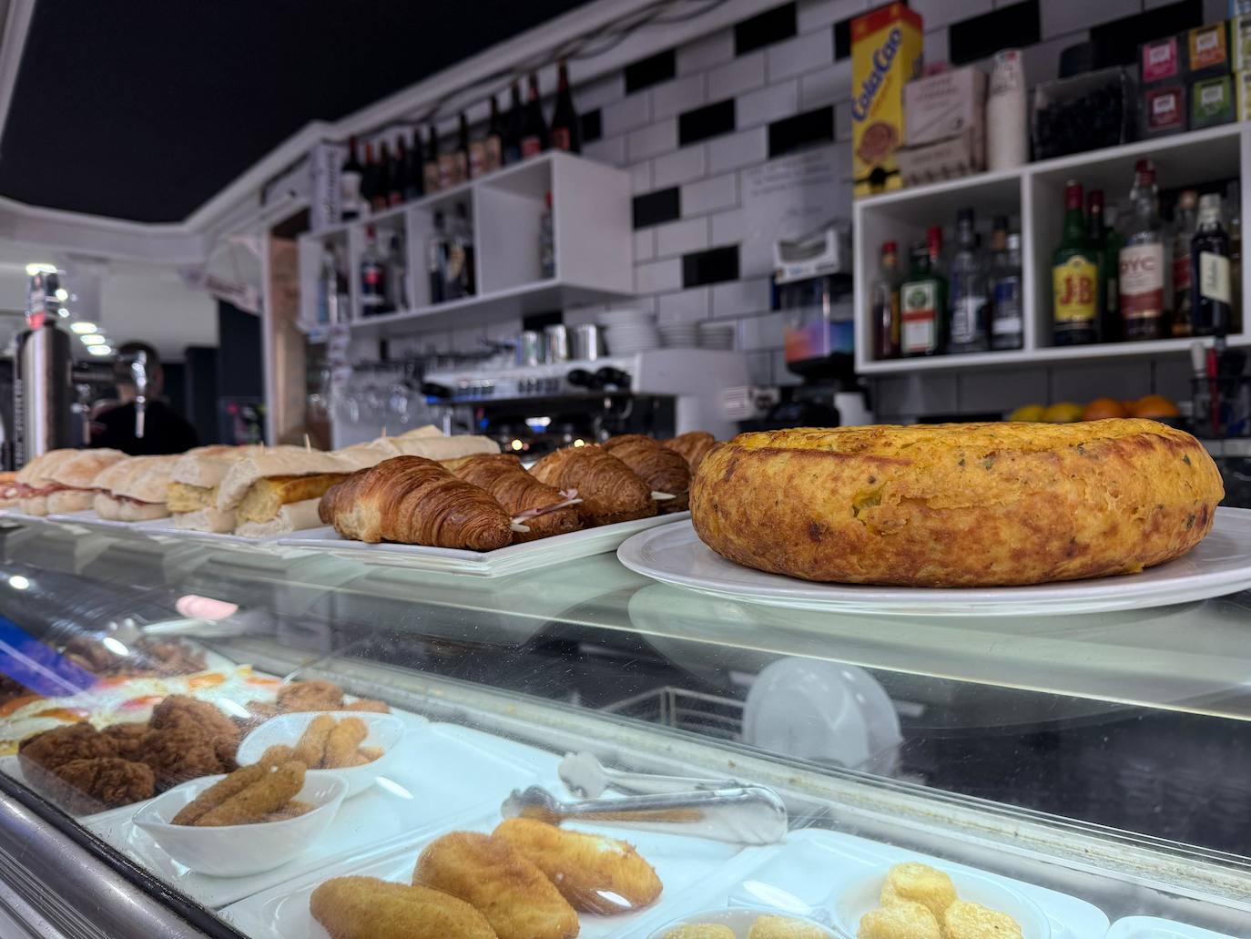 Imagen de la barra del Café-Bar Caminito.