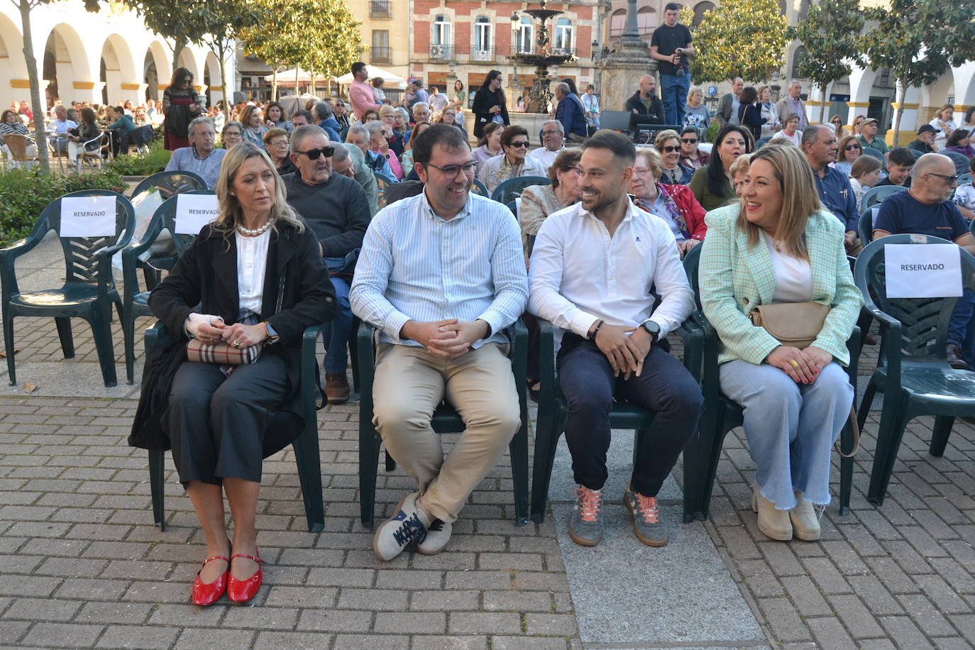 El pregón de Adoración Cañamero abre la Feria del Farinato en Miróbriga
