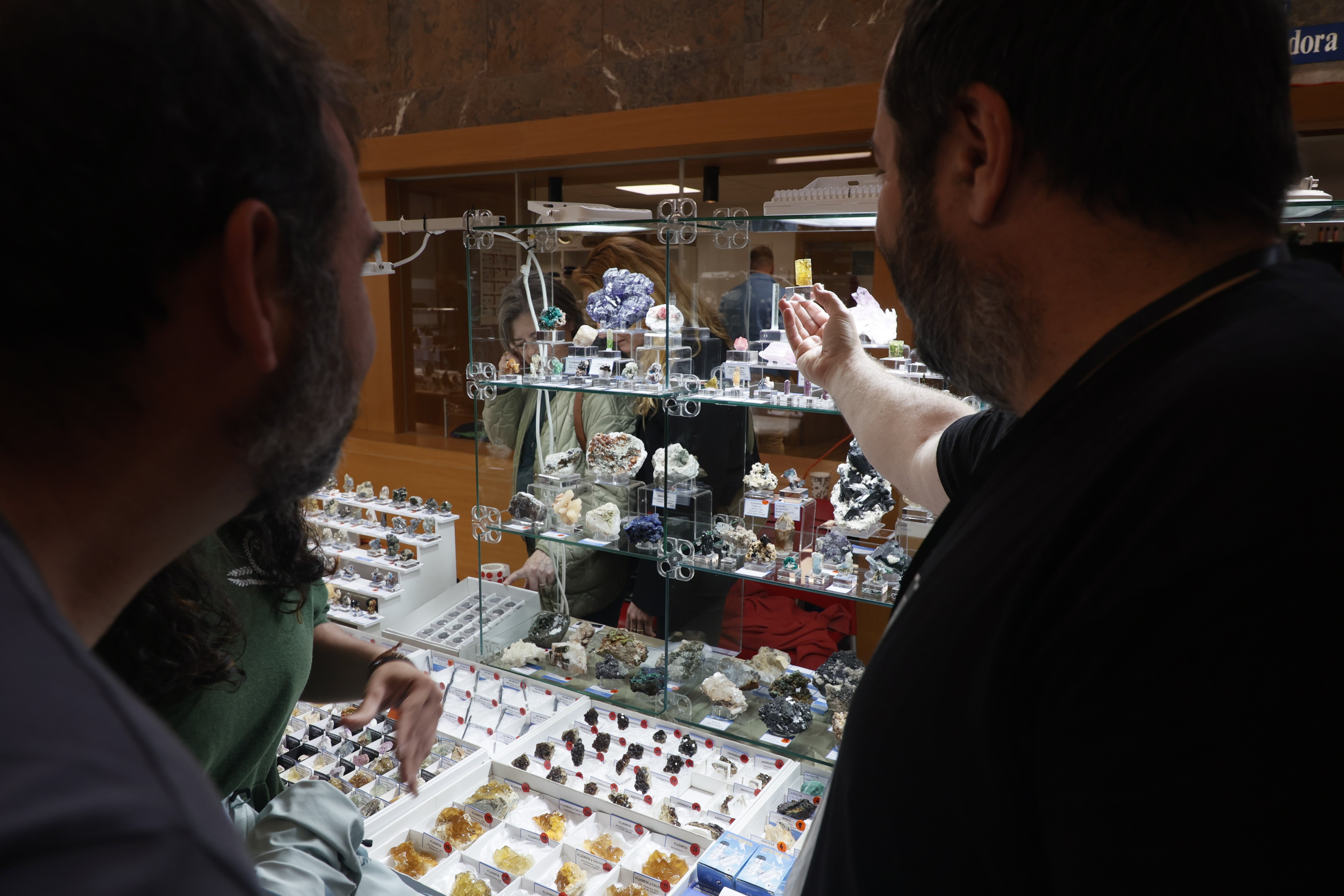 Feria de los Minerales de la USAL: &quot;Ahora miro el mundo con unos ojos muy distintos&quot;