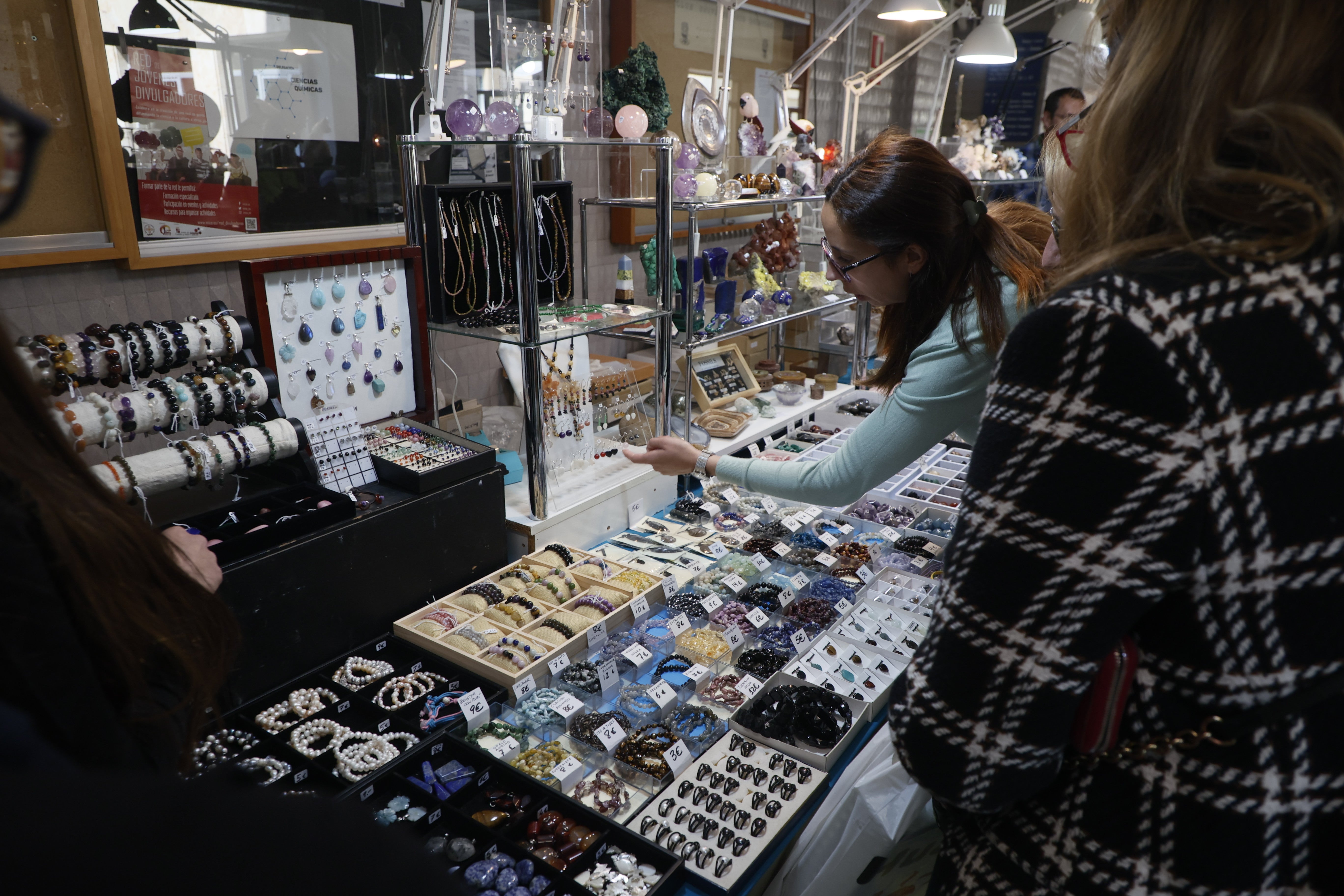 Feria de los Minerales de la USAL: &quot;Ahora miro el mundo con unos ojos muy distintos&quot;