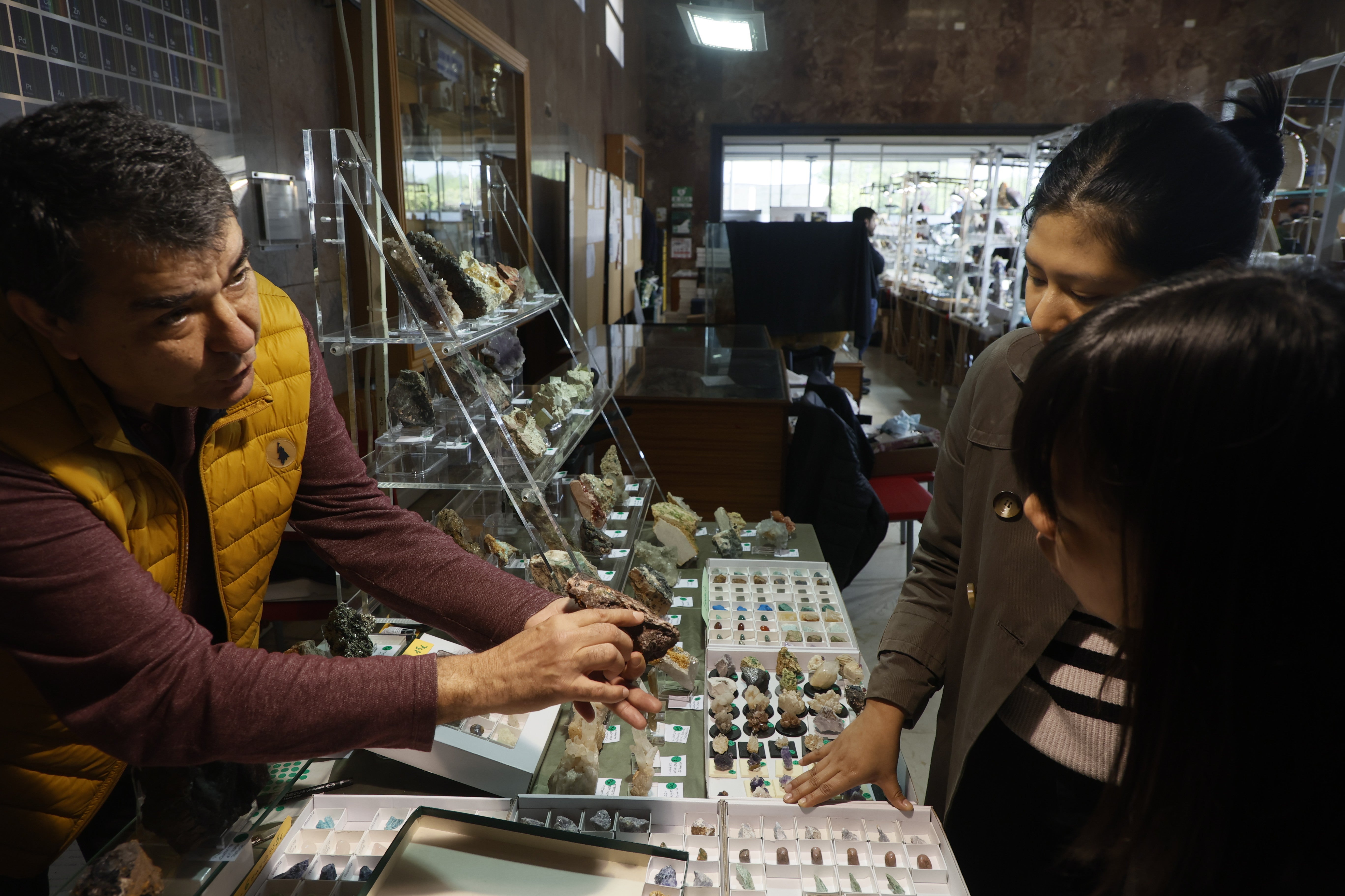 Feria de los Minerales de la USAL: &quot;Ahora miro el mundo con unos ojos muy distintos&quot;