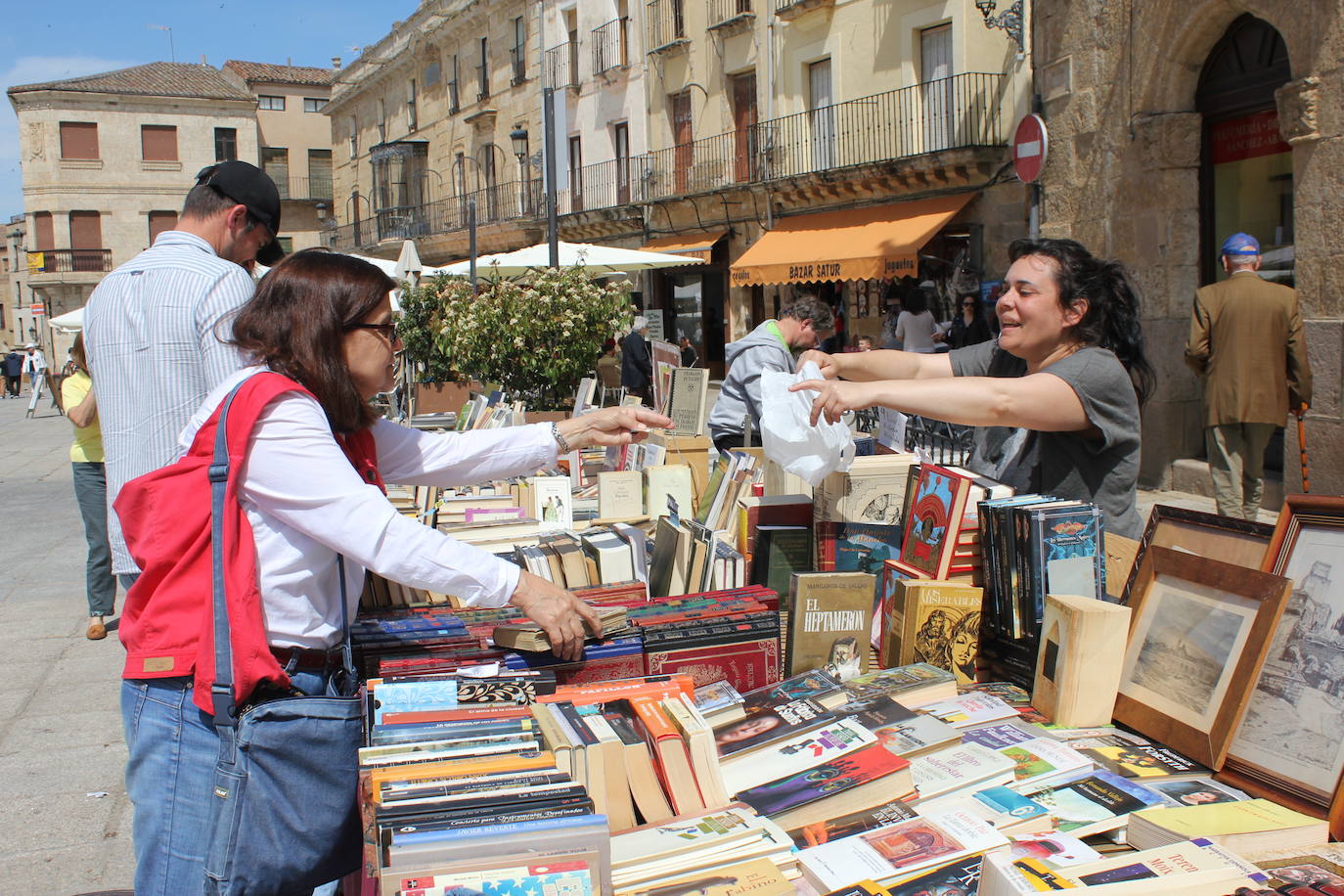 Ciudad Rodrigo se viste de sabor local y ganadería en la IV Feria del Farinato
