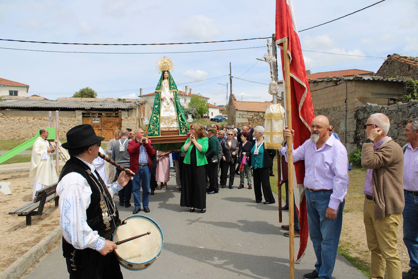 Bercimuelle honra a la Virgen del Monte