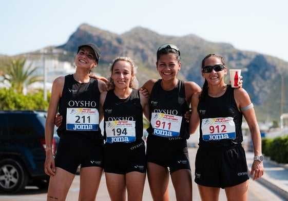 Gema Martín, con sus compañeras del Vicky Foods, campeonas de España.