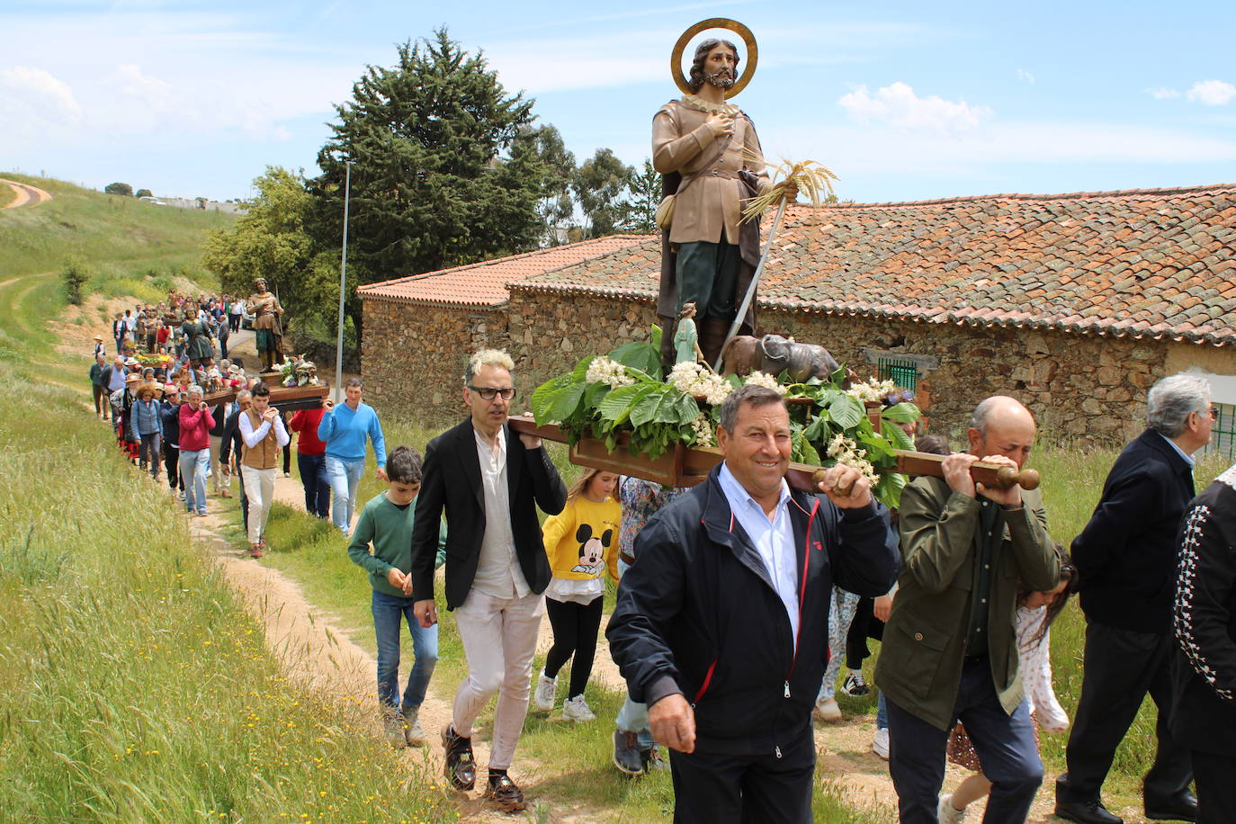 Encuentro de seis imágenes de San Isidro para bendecir los campos del Alto Alagón