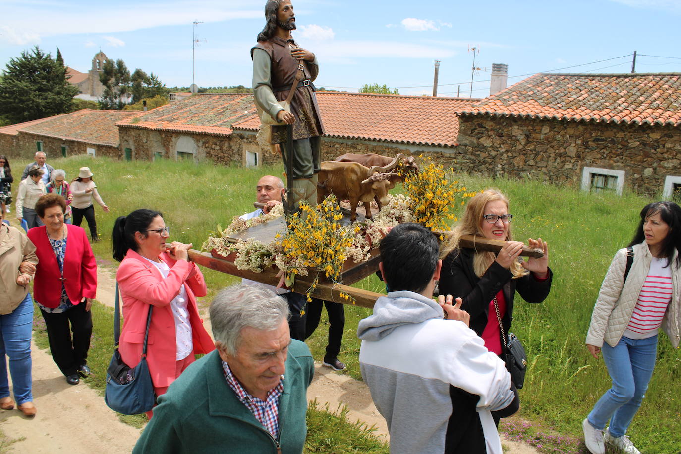 Encuentro de seis imágenes de San Isidro para bendecir los campos del Alto Alagón
