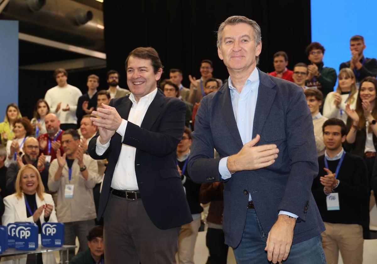 Mañueco asume con «honor» la dirección de la Ponencia Política del PP y agradece a Feijóo su «confianza