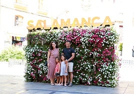 El muro floral que se incorporó el año pasado en la Rúa y que este año se colocará en la misma ubicación