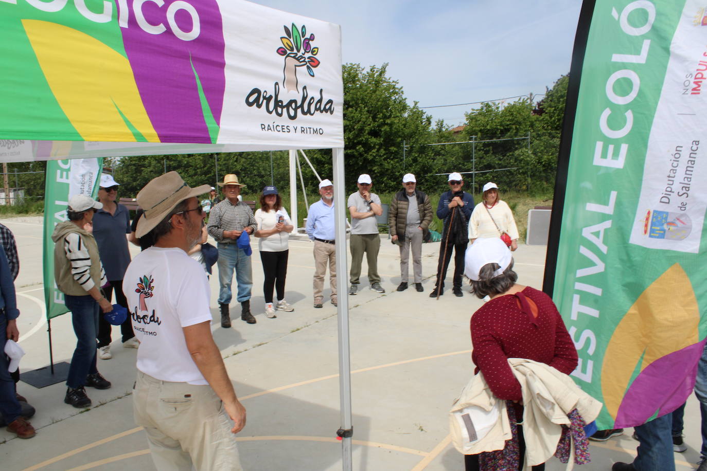 Gallegos de Solmirón se suma a la plantación de árboles