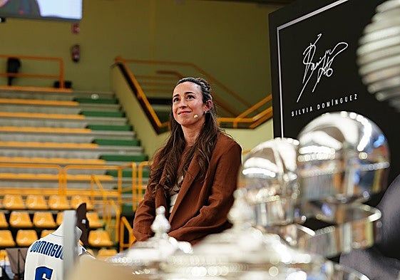 Silvia Domínguez, durante el acto en el que anunció su retirada el martes.