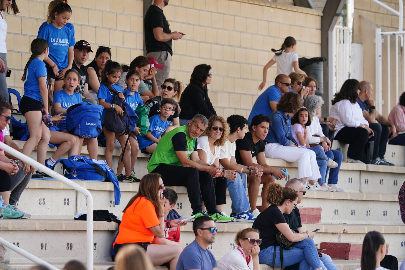 Otra gran tarde de atletismo en Las Pistas con marcas muy destacadas