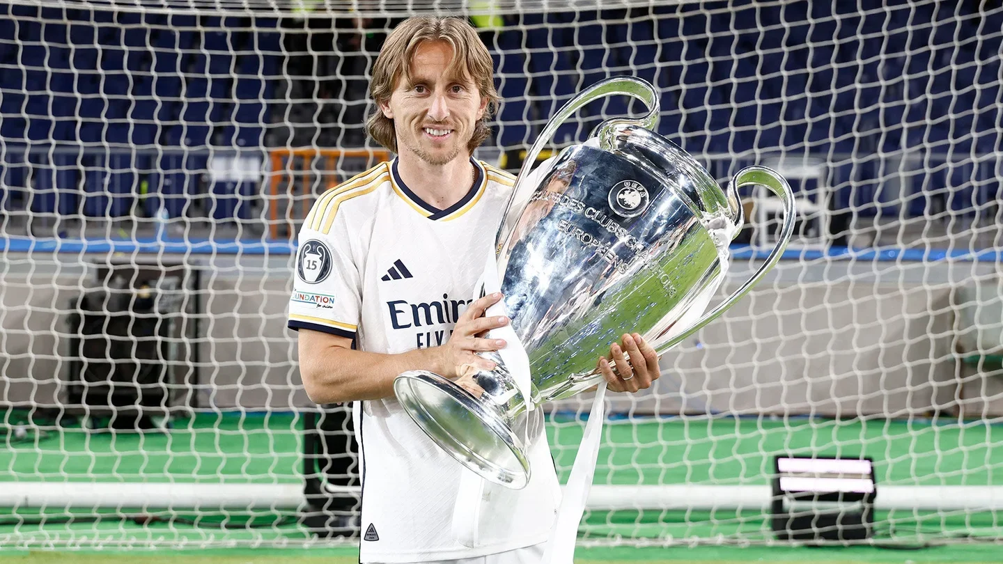 Modric anuncia su adiós