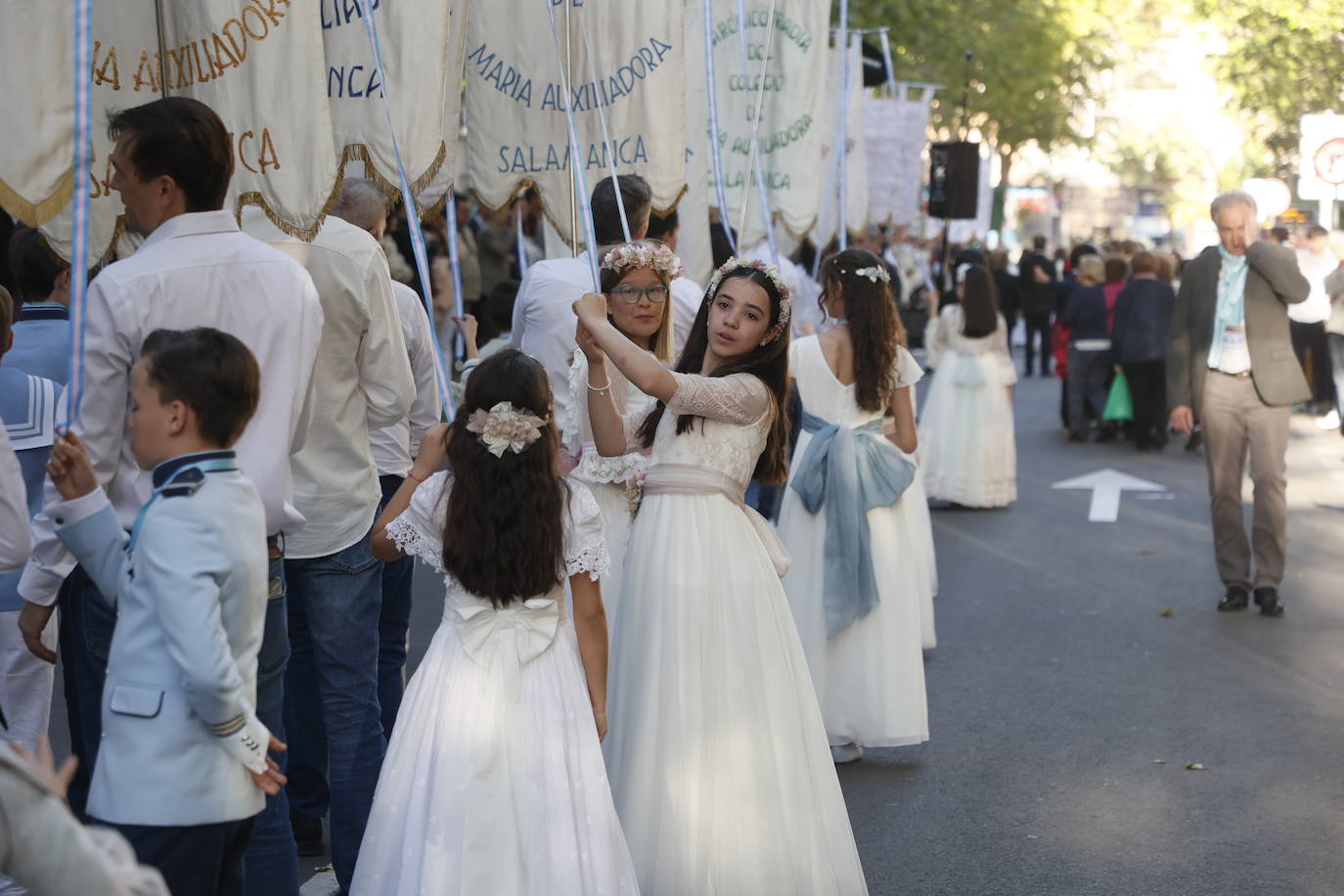 30 años de María Auxiliadora a hombros por las calles de Salamanca